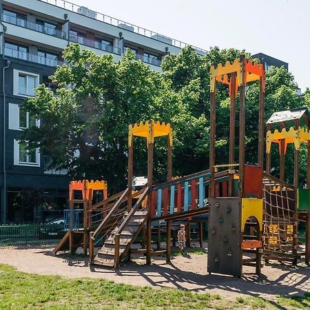Chilliapartamenty - Nadmorskie Tarasy - Morski Z Dostepem Do Basenu Kolobrzeg Ngoại thất bức ảnh