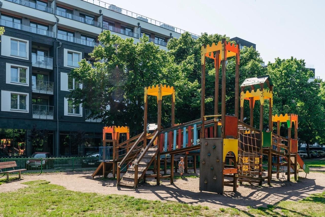 Chilliapartamenty - Nadmorskie Tarasy - Morski Z Dostepem Do Basenu Kolobrzeg Ngoại thất bức ảnh